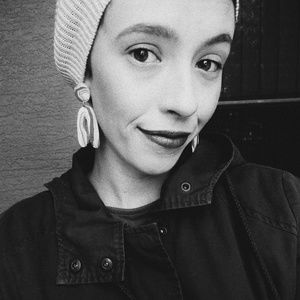 Meet your Posher, Lena